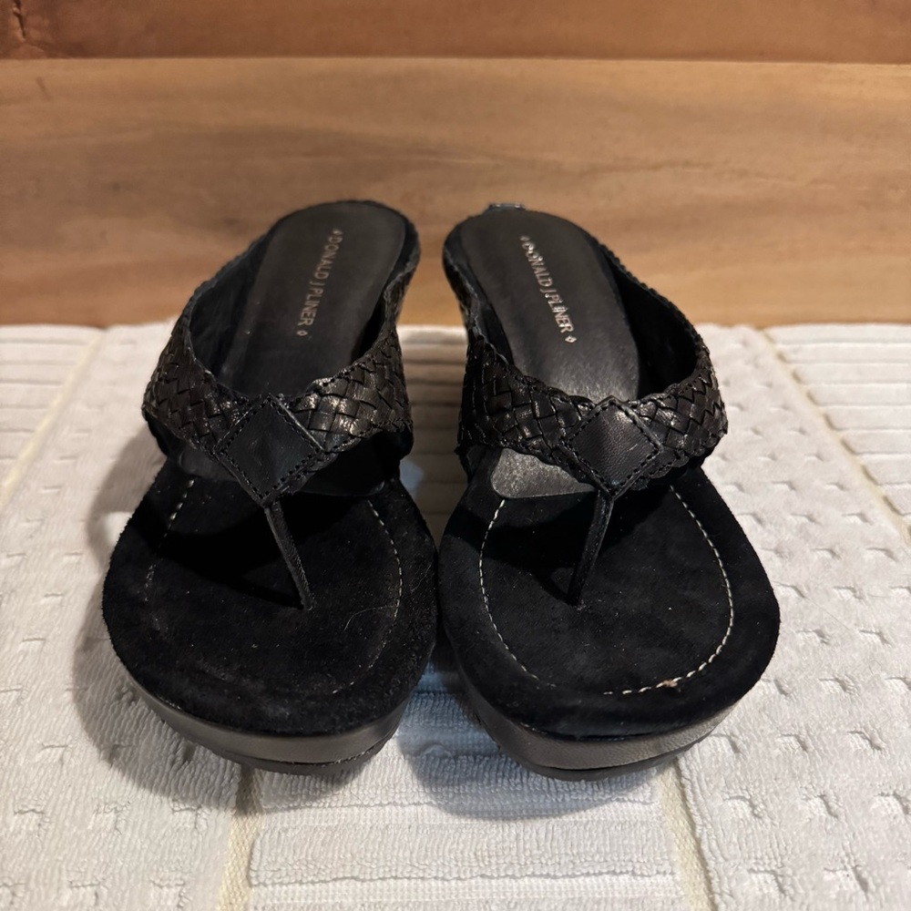 DONALD J PLINER BLACK WOVEN CALF SANDALS SIZE 6. NWT - Picture 3 of 8